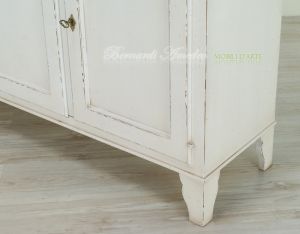 Kitchen or living room cupboard in solid wood with very antique white finish and solid oak top